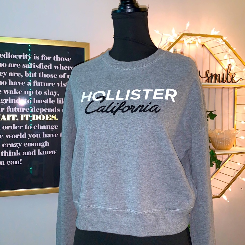 🖤 HOLLISTER | Cropped Crewneck Logo Sweatshirt